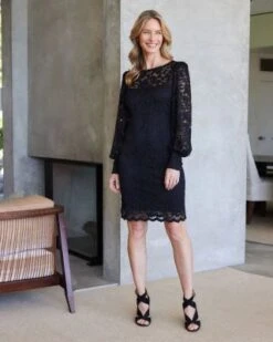 Lace Boat Neck Shift Dress - Karen Kane -Karen Kane 13218555 fpx