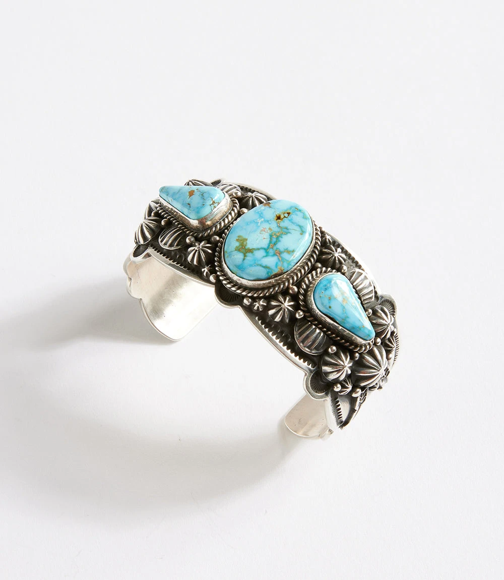 Kingman Turquoise Stone Cuff Bracelet Kingman Turquoise Stone Cuff Bracelet -Karen Kane B100030 002