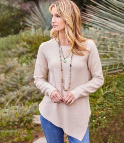 Beaded Quartz Necklace 6 Beaded Quartz Necklace -Karen Kane karenkane 2022 fall 3L89424 ECR 001 eceb4338 a4a7 4f1c 8a7a f2a3b830b83a