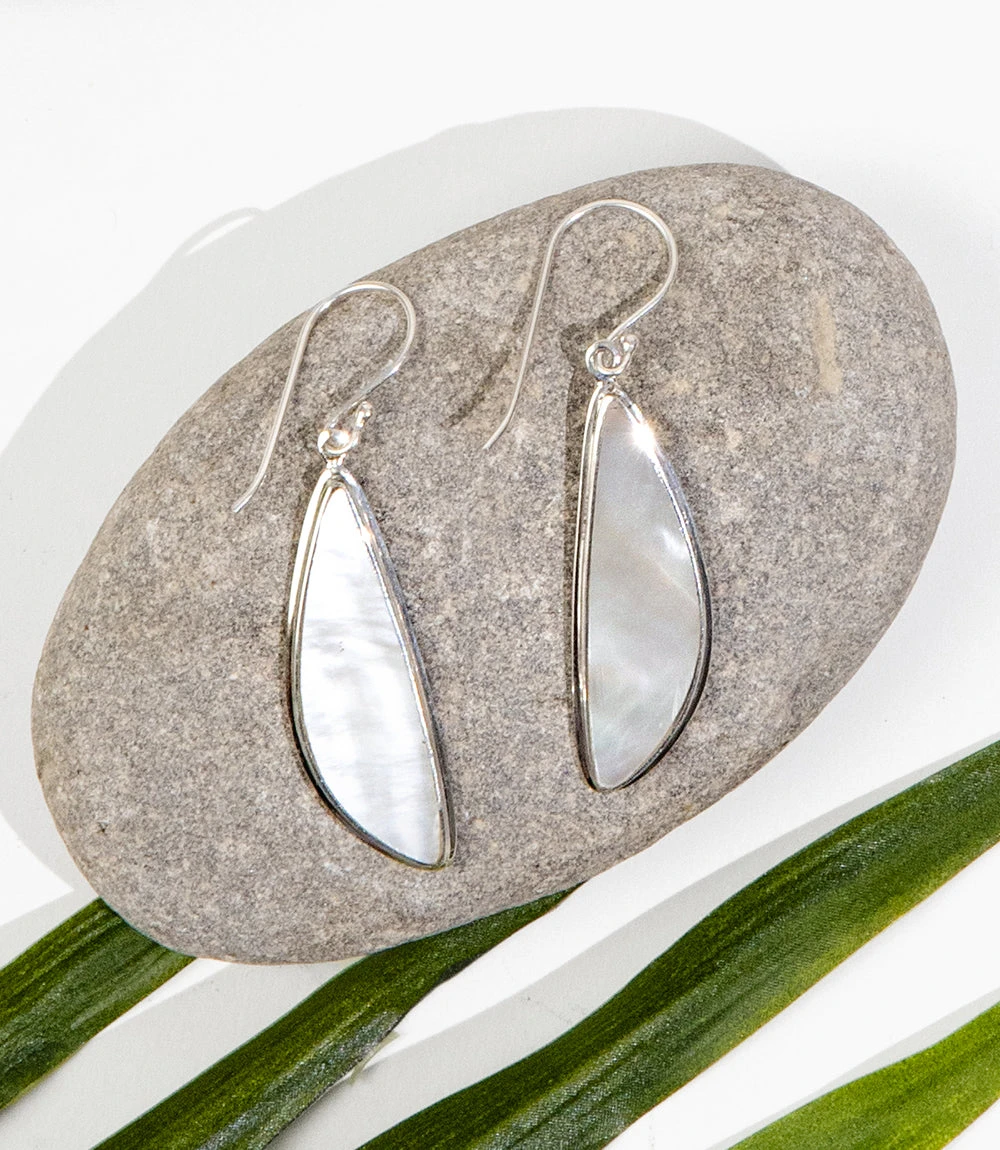 Mother of Pearl Scalene Drop Earrings Mother Of Pearl Scalene Drop Earrings -Karen Kane scalene
